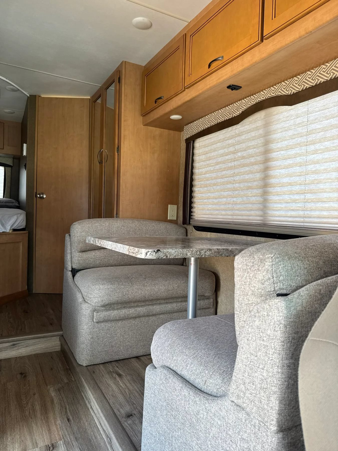 Used 2017 Ford E-450 and Econoline 450 Super Duty w/ Motorhome Prep Package RWD image 38
