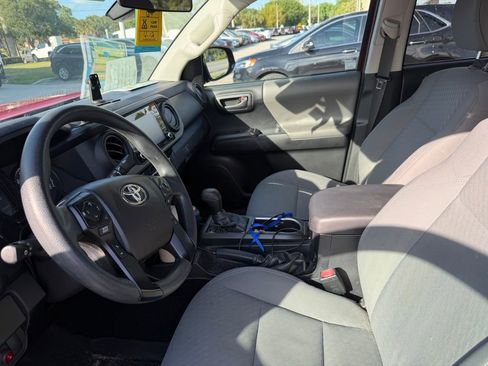 Used 2021 Toyota Tacoma 4x4 Double Cab image 10