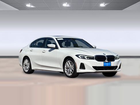 Used 2025 BMW 330i Sedan RWD image 7