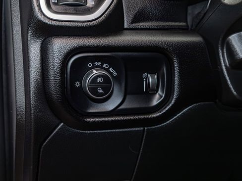 Used 2025 RAM 3500 Big Horn image 19