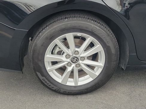 Used 2025 Toyota Camry LE image 6