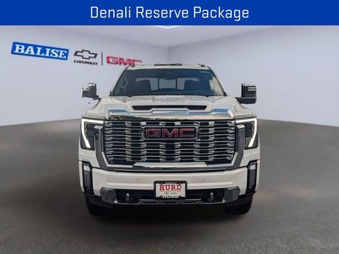 New 2025 GMC Sierra 3500 Denali w/ Denali Reserve Package AWD/4WD image 9