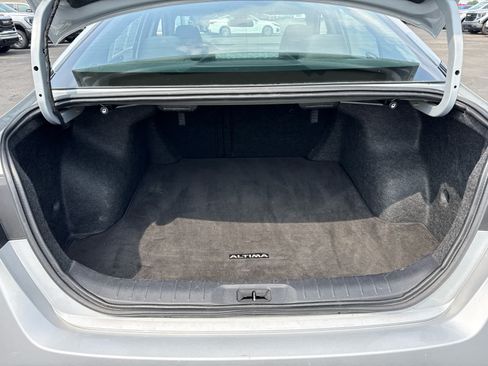 Used 2025 Nissan Altima 2.5 SV FWD image 22