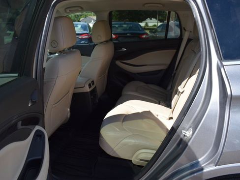 Used 2020 Buick Envision Essence AWD/4WD image 36