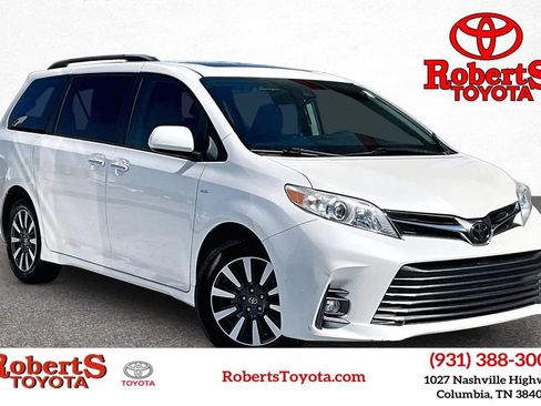 Used 2018 Toyota Sienna XLE AWD/4WD image 1