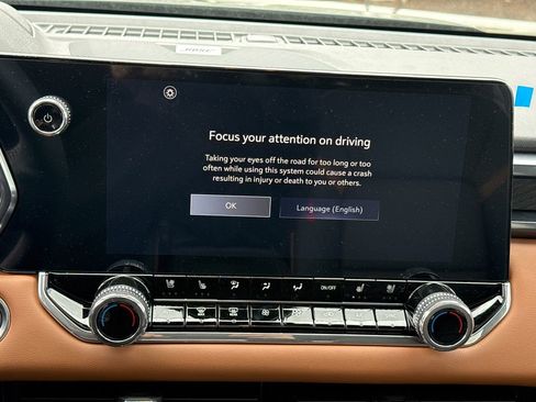 New 2026 GMC Canyon AT4 w/ Technology Plus Package AWD/4WD image 23
