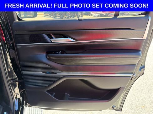 Used 2024 Jeep Grand Wagoneer Series II Obsidian w/ Quick Order Packagew 28T AWD/4WD image 46