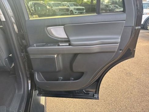 Used 2025 Ford Expedition Active AWD/4WD image 14