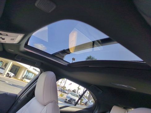 Used 2025 Lexus UX 300h FWD image 25