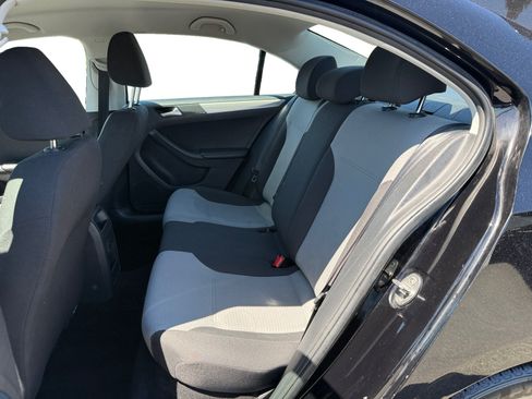 Used 2018 Volkswagen Jetta S w/ Cold Weather Package FWD image 16