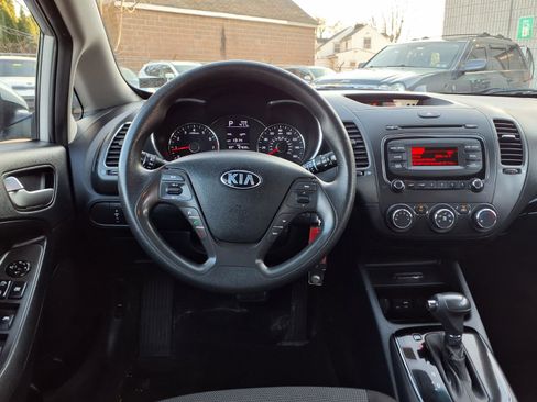Used 2017 Kia Forte LX image 15