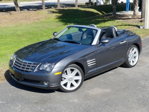 Used 2005 Chrysler Crossfire Limited image 11