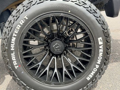 Used 2024 Chevrolet Silverado 2500 LTZ image 60