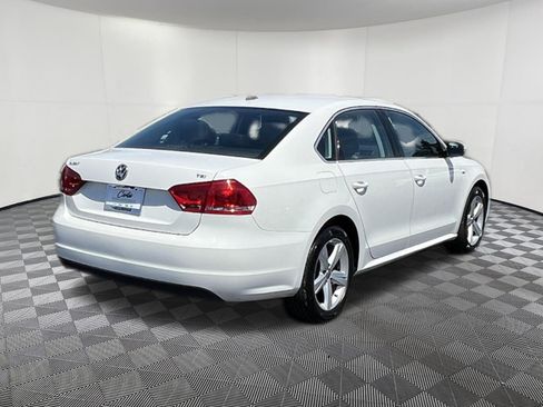 Used 2015 Volkswagen Passat 1.8T Limited Edition FWD image 6