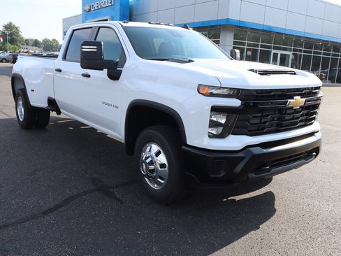 New 2026 Chevrolet Silverado 3500 W/T AWD/4WD image 2