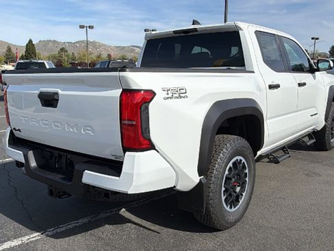 New 2026 Toyota Tacoma TRD Off-Road AWD/4WD image 3