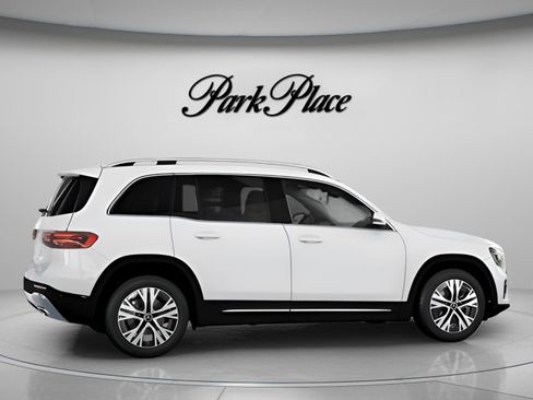 Used 2026 Mercedes-Benz GLB 250 image 24