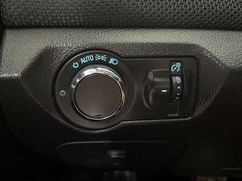 Used 2016 Chevrolet Cruze LT image 36