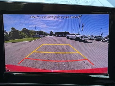 Used 2022 Hyundai Elantra SEL w/ Convenience + Premium Package image 28