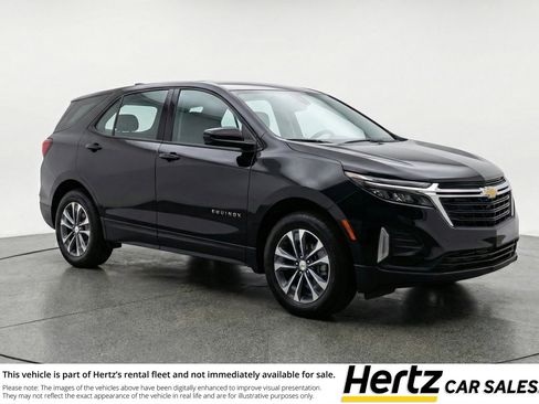 Used 2025 Chevrolet Equinox LT image 1