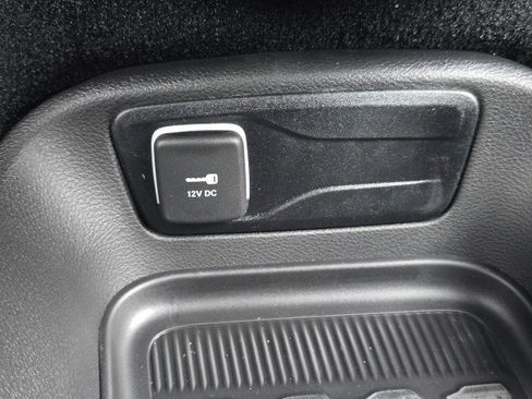 New 2026 Chrysler Voyager LX FWD image 40