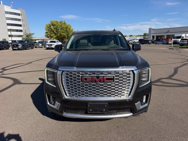 Used 2024 GMC Yukon Denali w/ Advanced Technology Package AWD/4WD image 5
