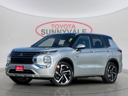 Used 2025 Mitsubishi Outlander SEL Black Edition image 2