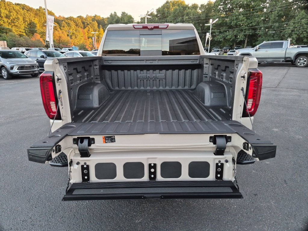 New 2026 GMC Sierra 1500 Denali AWD/4WD image 9