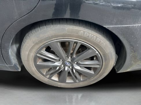 Used 2017 Subaru Legacy 2.5i Premium w/ Moonroof Package AWD/4WD image 12