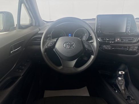Used 2019 Toyota C-HR LE FWD image 21