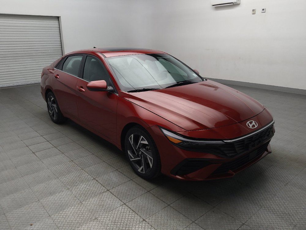 Used 2025 Hyundai Elantra SEL FWD image 13