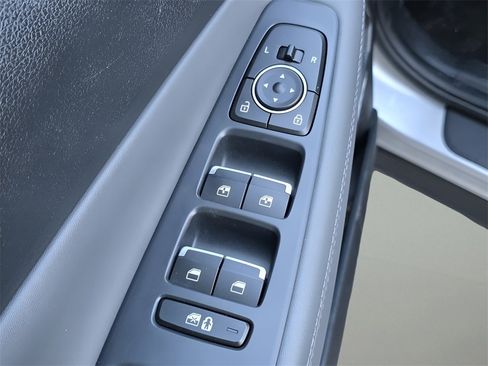 Used 2023 Hyundai Santa Fe SEL w/ Premium Package image 19