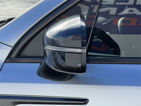 Used 2022 Kia Sorento S w/ Panoramic Sunroof Package image 39