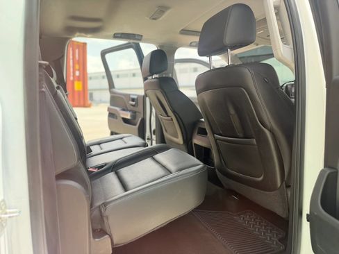 Used 2015 Chevrolet Silverado 2500 LTZ w/ Duramax Plus Package AWD/4WD image 27
