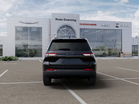 New 2025 Jeep Grand Cherokee Altitude image 7