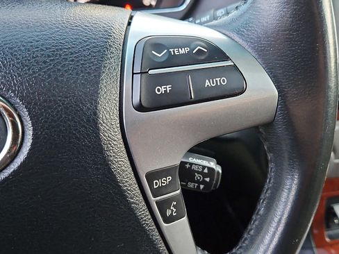 Used 2012 Toyota Highlander Limited image 27