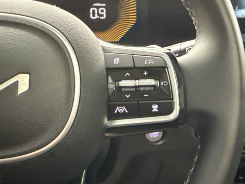 Used 2024 Kia Sorento S w/ Panoramic Sunroof Package image 12