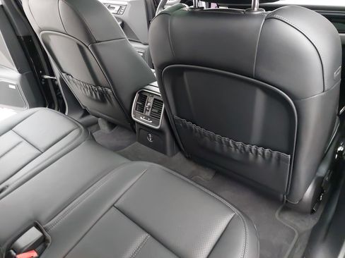 Used 2026 Porsche Macan image 13