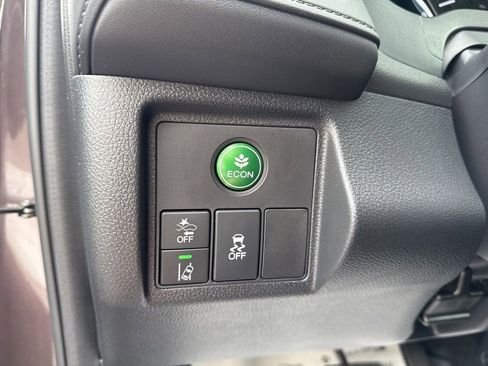 Certified 2020 Honda HR-V Touring image 9