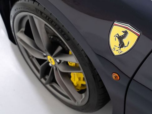 Used 2017 Ferrari 488 GTB RWD image 41