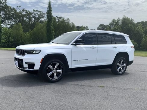 Used 2022 Jeep Grand Cherokee L Limited RWD image 3