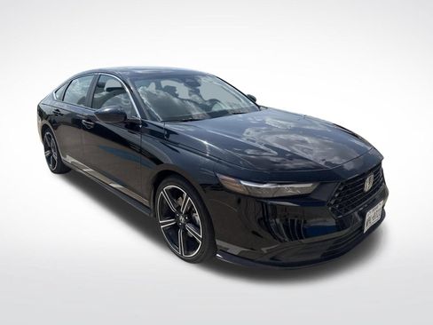Used 2024 Honda Accord Sport image 3