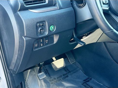 Used 2024 Honda Ridgeline Sport image 10