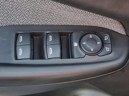 Used 2025 Chevrolet TrailBlazer LT AWD/4WD image 25