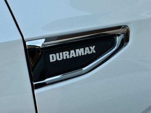 Used 2024 GMC Yukon XL SLT w/ SLT Luxury Package image 44