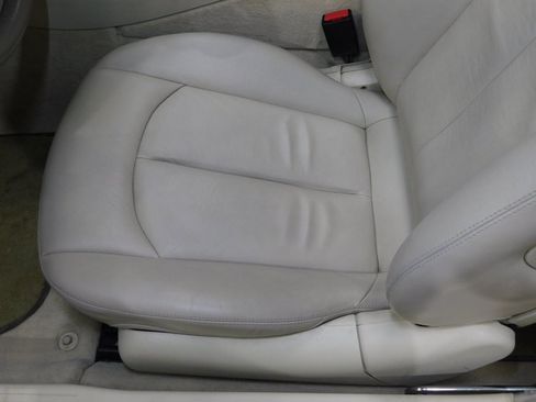 Used 2007 Mercedes-Benz CLK 350 Cabriolet image 38