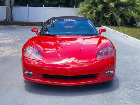 Used 2005 Chevrolet Corvette Convertible w/ Preferred Equipment Group RWD image 11