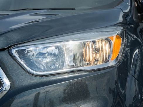 Used 2019 Ford Escape SE image 13