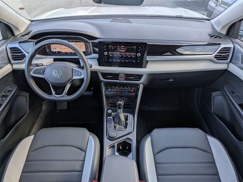 New 2026 Volkswagen Taos SEL image 18