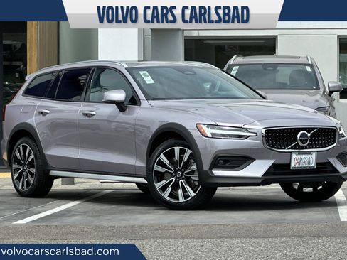 New 2026 Volvo V60 B5 Cross Country Ultra w/ Protection Package AWD/4WD image 1